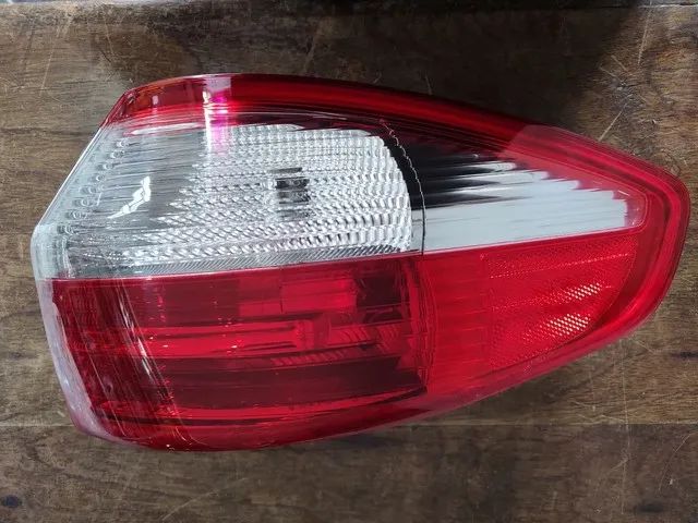 Lanterna new fiesta sedan 2015 2016 2017 - Foto 4