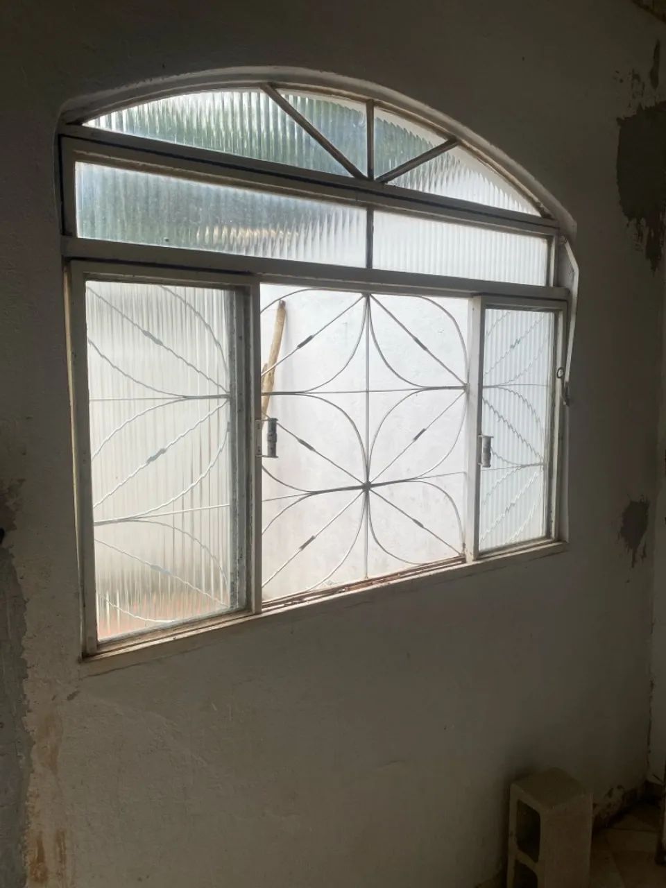 Janela de aço - 4 folhas com grade e vidro - Foto 3
