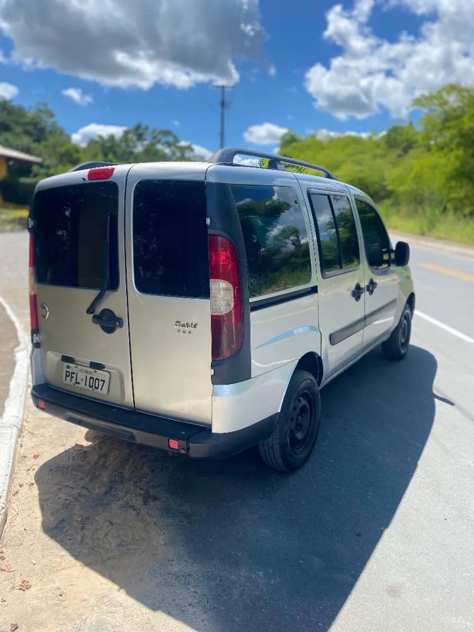 FIAT DOBLO ESSENCE 1.8 (2012) - Foto 4