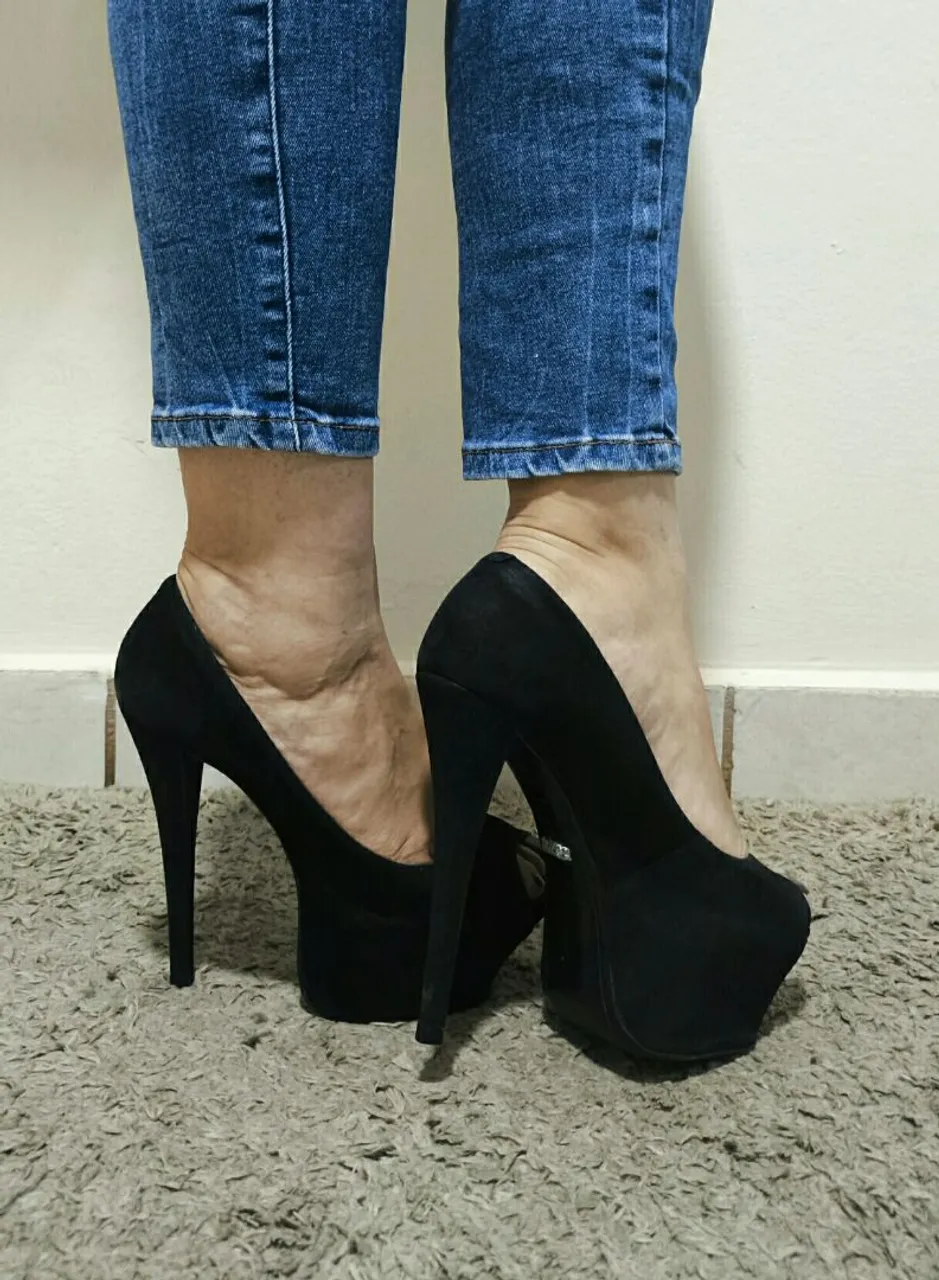 Peep toe Schutz
