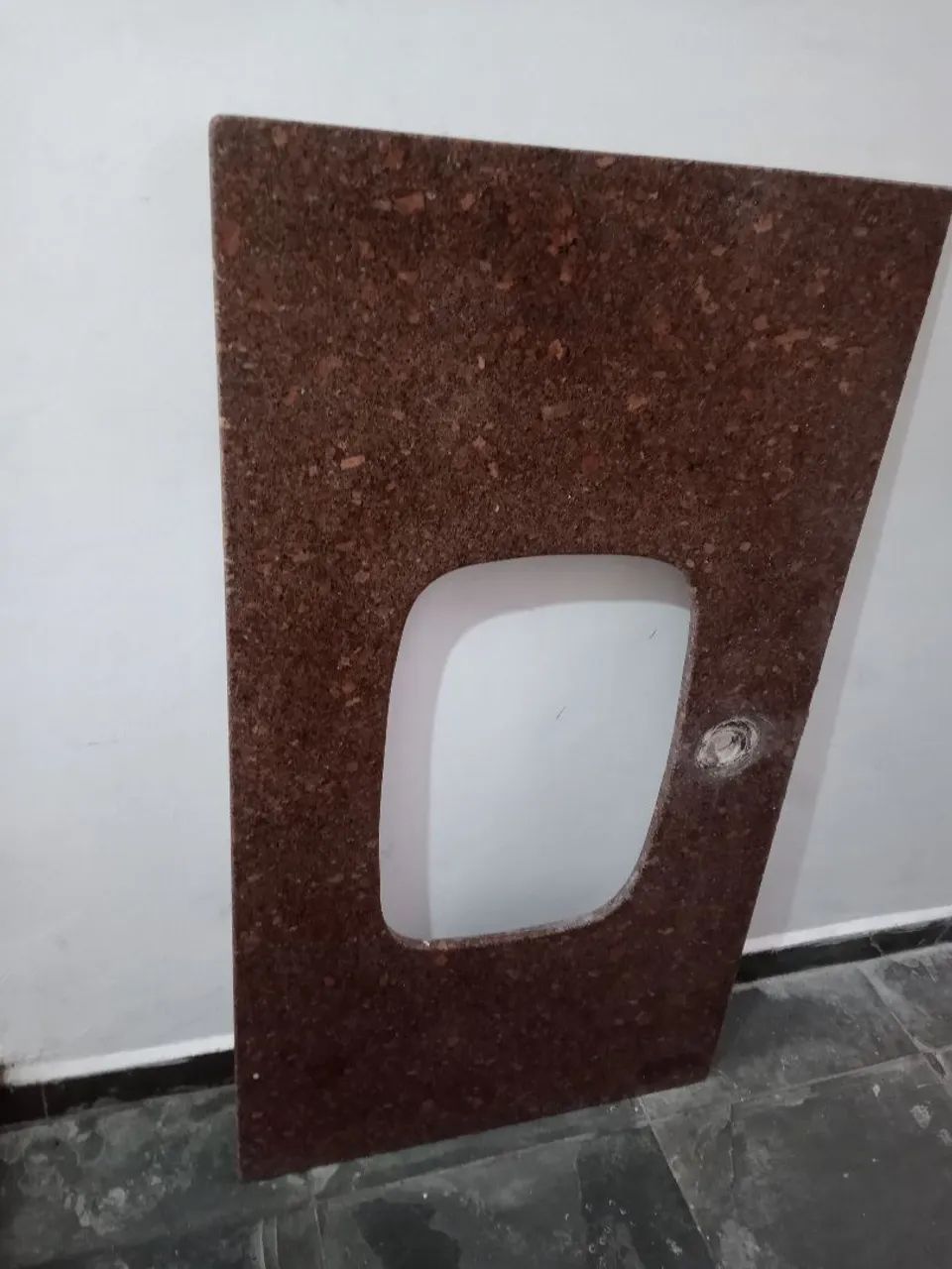 Pia de granito de banheiro usada sem a cuba 1,03 x 59 x 1,7 cm