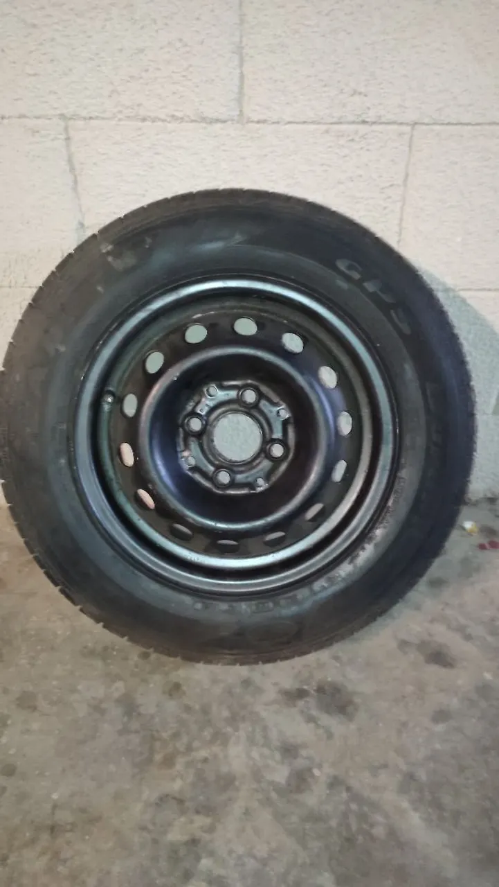 Pneu 165 / 70 R13 + Roda de Aço aro 13