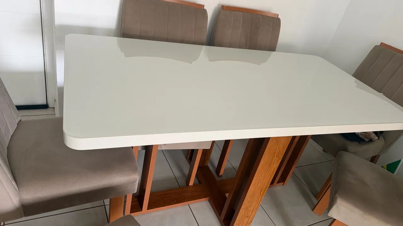 Mesa 6 cadeiras 