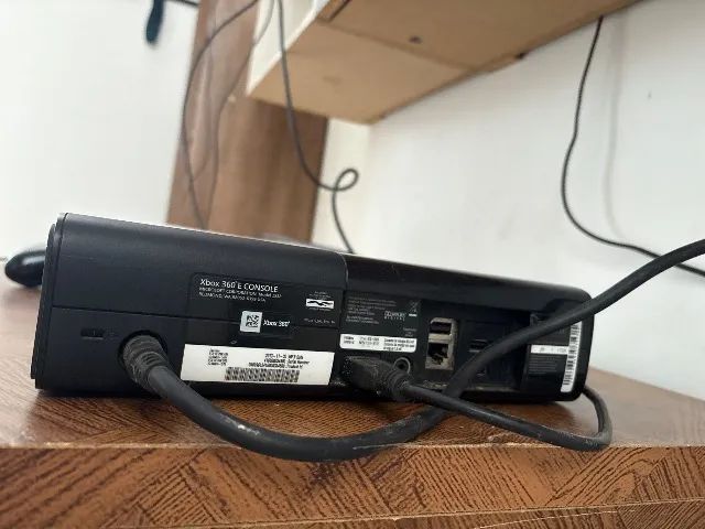 Xbox 360E com Kinect (SUPER SLIM) - Foto 2