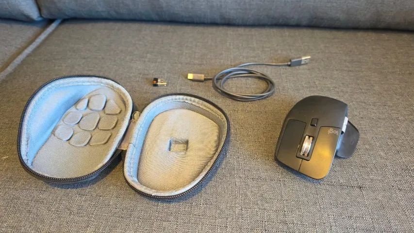 Mouse MX Master 3 + case - Usado, excelente estado
