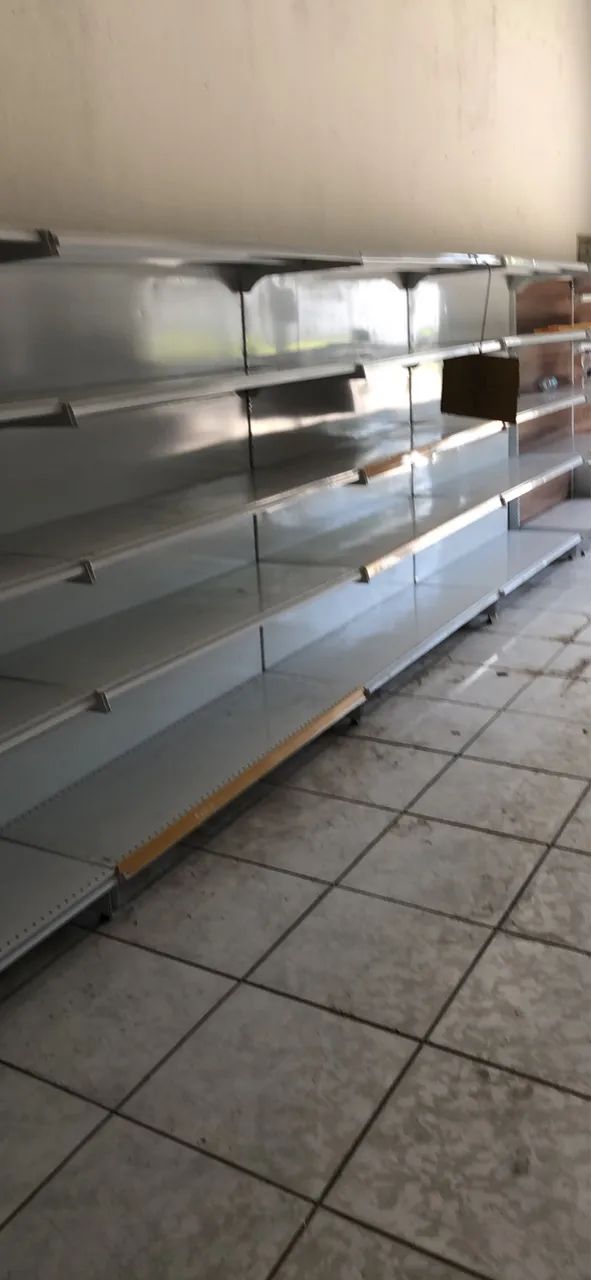 Gôndolas Comerciais de Parede 1.30cm Largura  - Foto 5