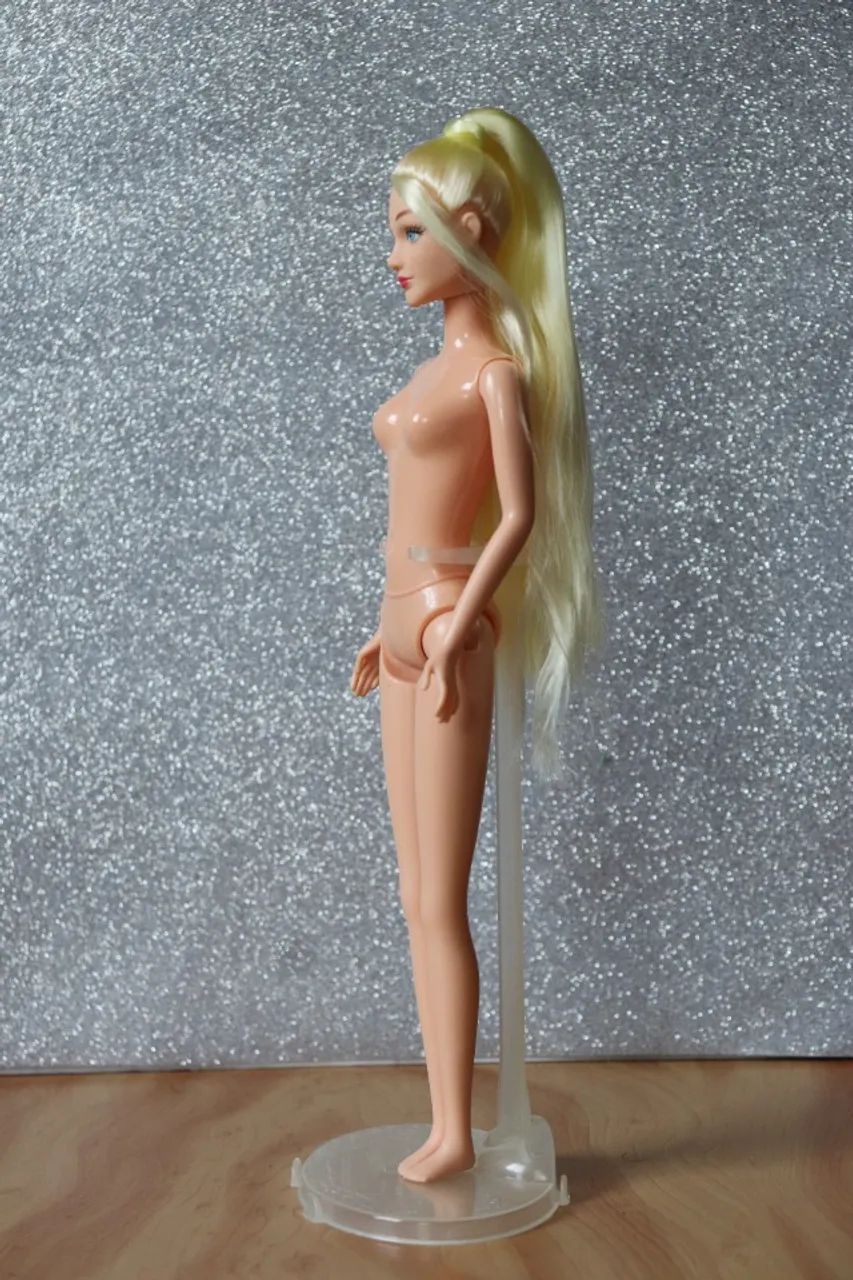 Boneca Defa Lucy estilo Barbie Fashionista - Foto 4