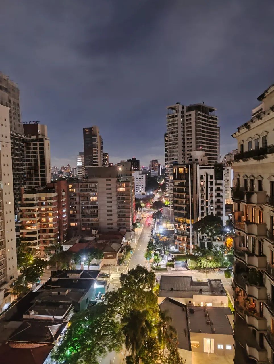 *Direto com proprietário*Moema, mobiliado e decorado