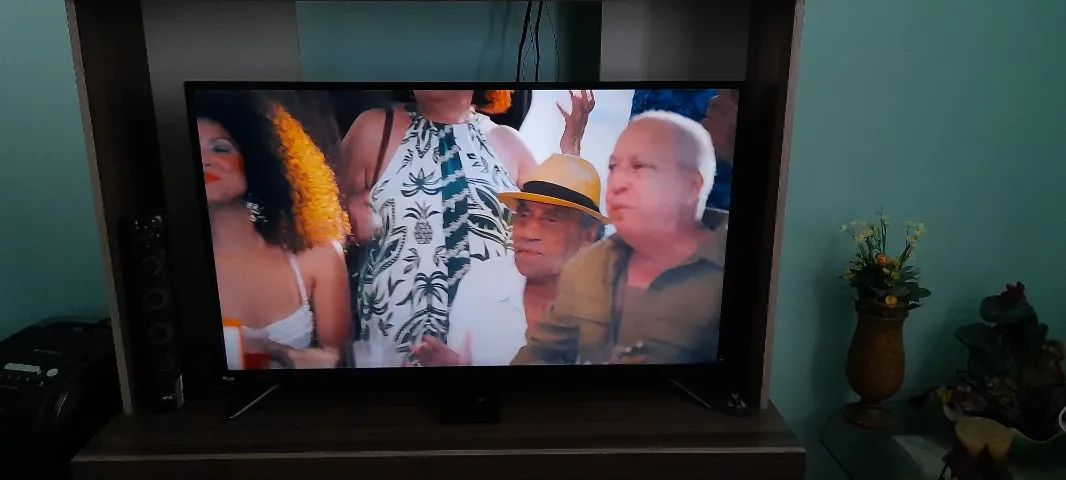 Tv 43 polegadas semi nova - Foto 2