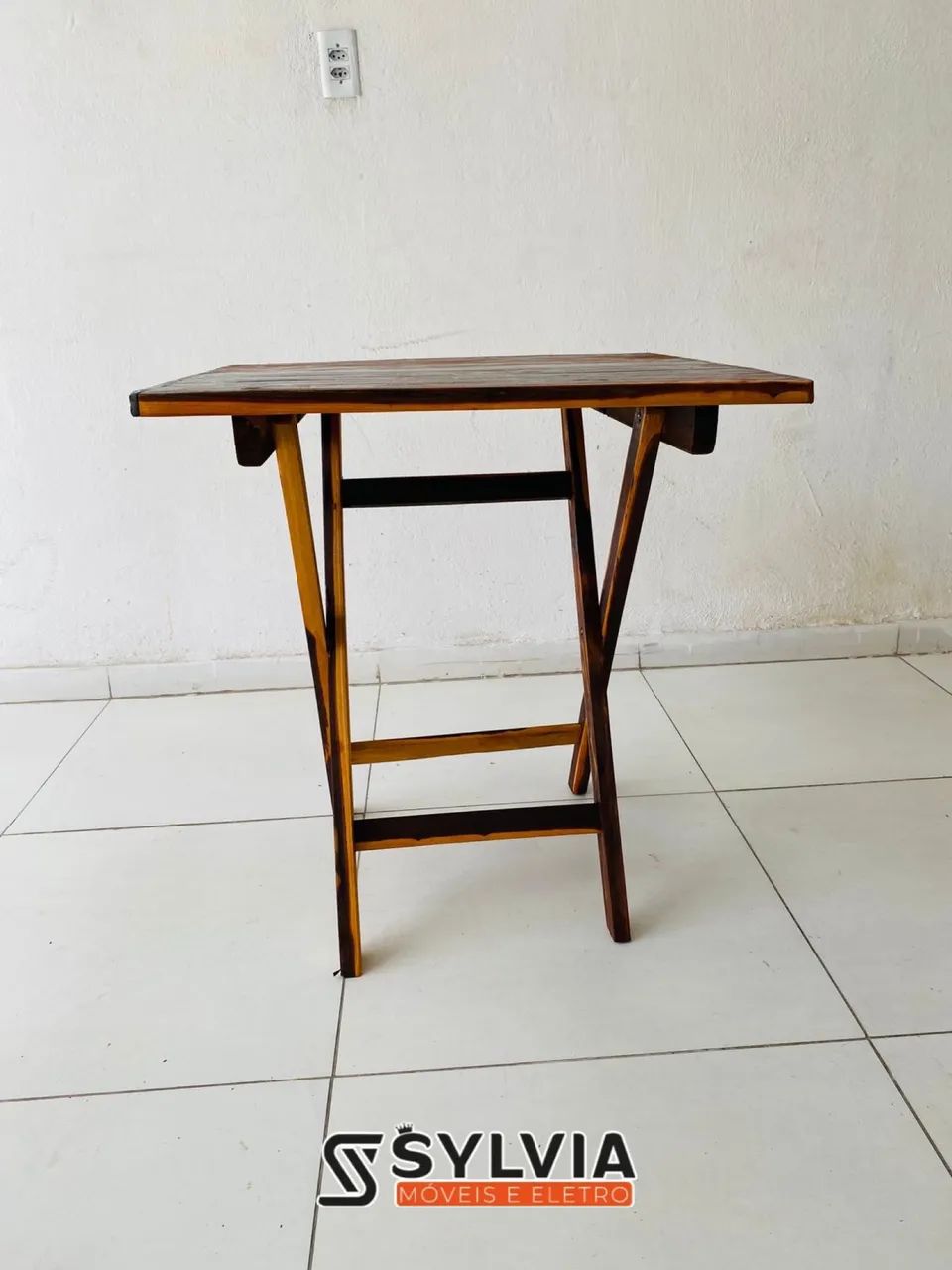 Mesa dobrável 70x70 envernizado  - Foto 2