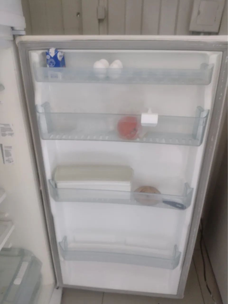 Geladeira  ELECTROLUX frost free - Foto 6