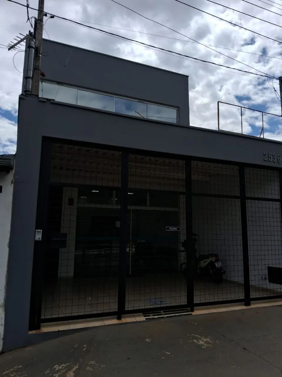 Aluga-se Salas na rua onze
