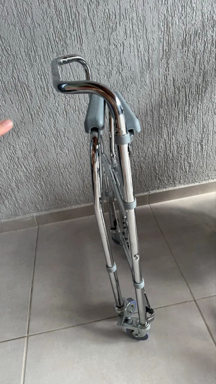 Cadeira de banho - Foto 2