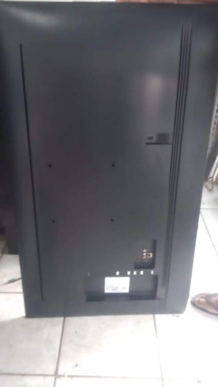 TV Samsung 50´´ Mod. QN50Q60TAG riscos na tela, IMAGEM ÓTIMA DA PARA USAR COMO ESTÁ. - Foto 3