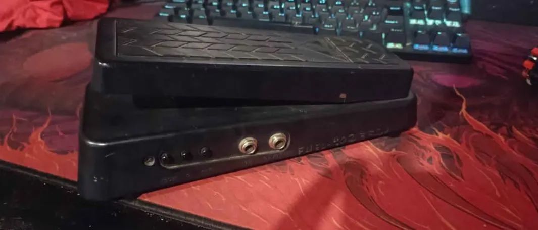 Wah Wah Hellbabe Behringer HB01 - Foto 3