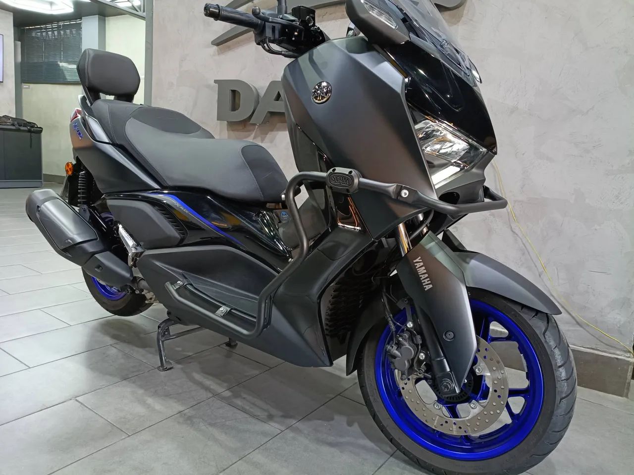 YAMAHA XMAX 300 CONNECTED ABS - Foto 5
