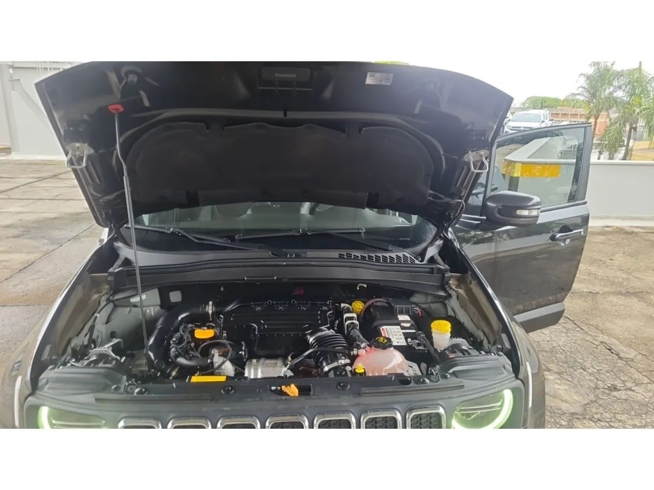 Jeep Renegade Long. T270 1.3 TB 4x2 Flex Aut., foto 15 de 17