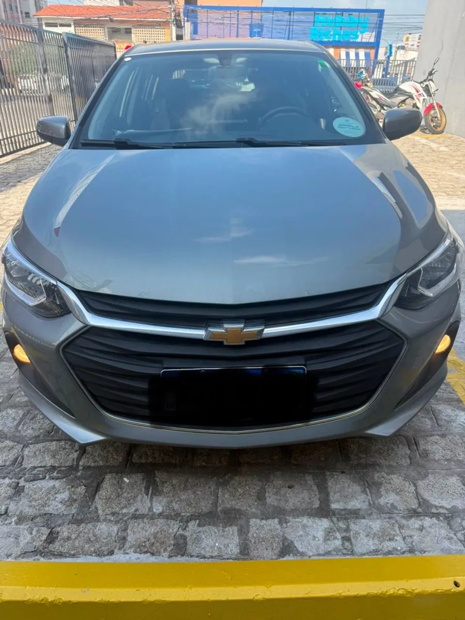 Alugo 700 semanal Ônix Completo 2025 hatch