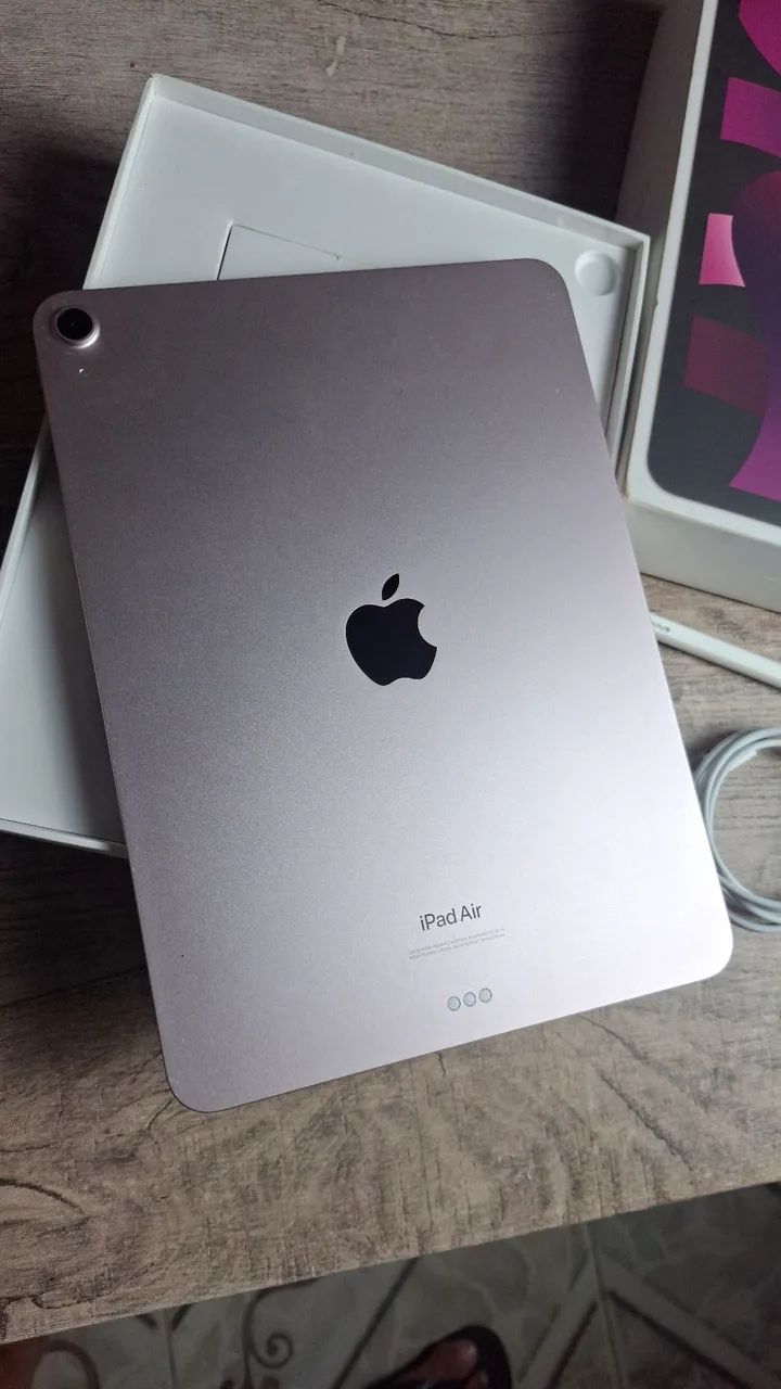 iPad Air 5ª Geração 256GB + Apple Pencil 2 (Estado de Novo