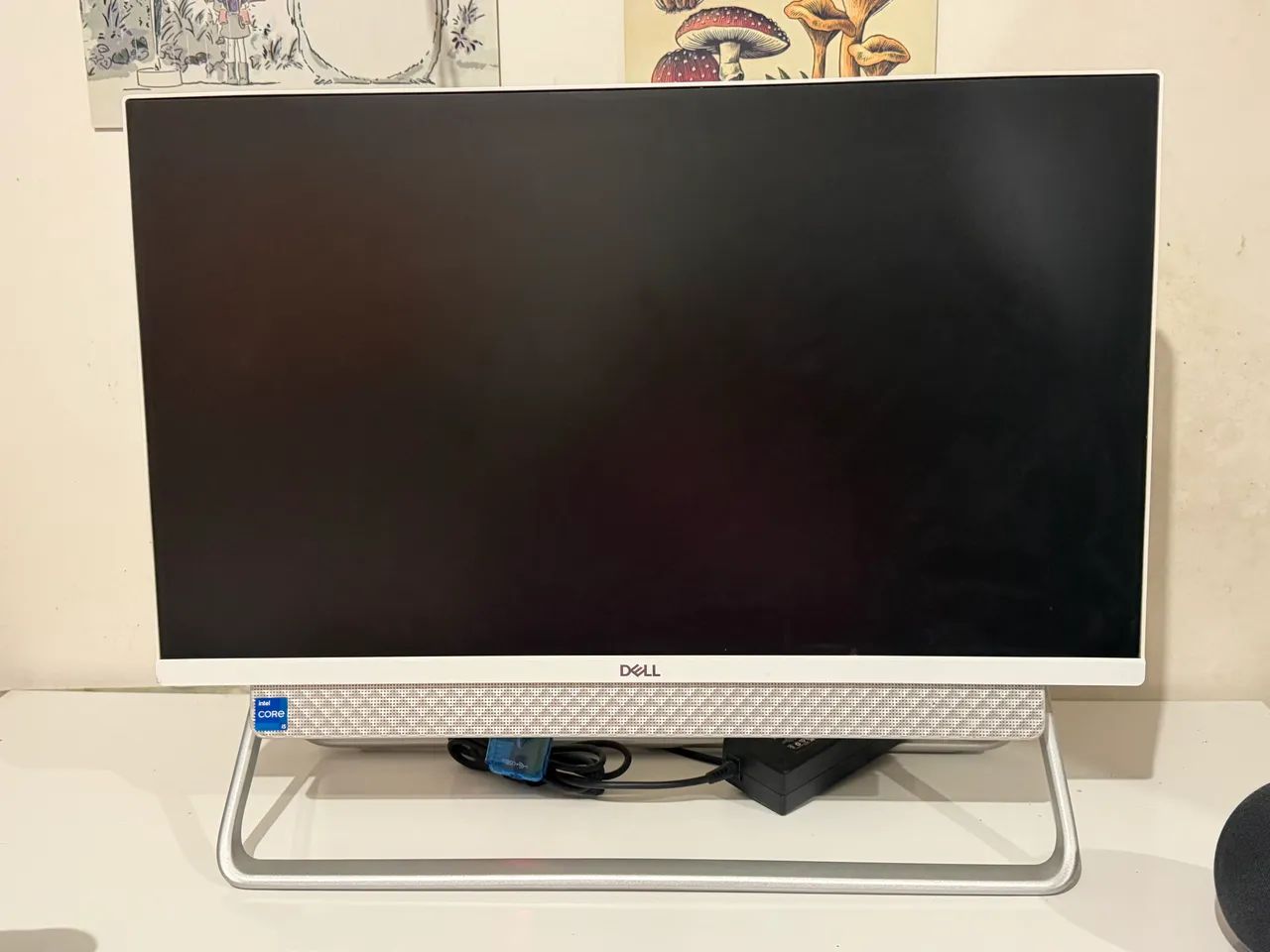 Computador Dell All-in-One com fone da Red Dragon