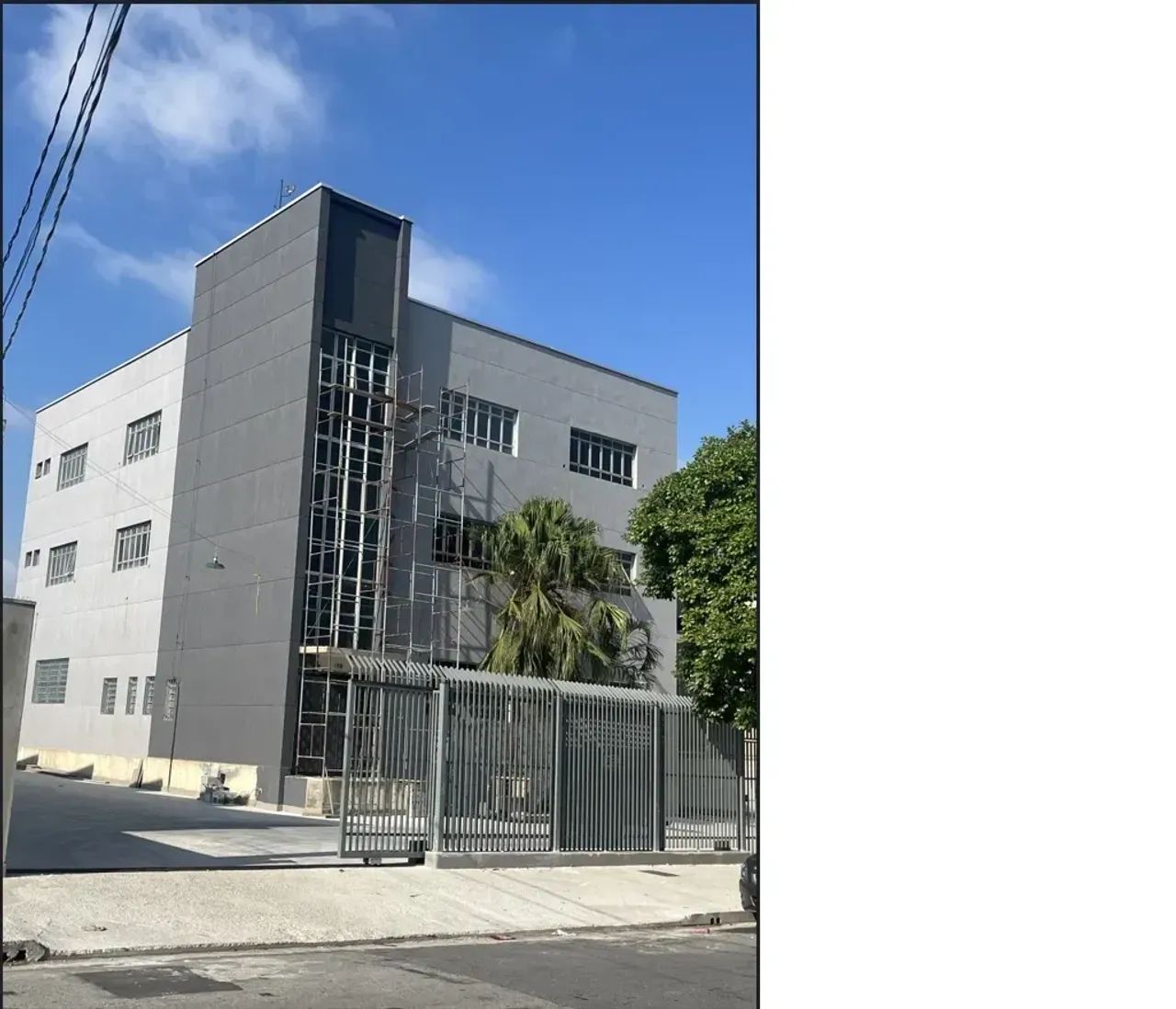 Locação de Prédio Comercial Espaçoso e Versátil! VILA ANASTACIO