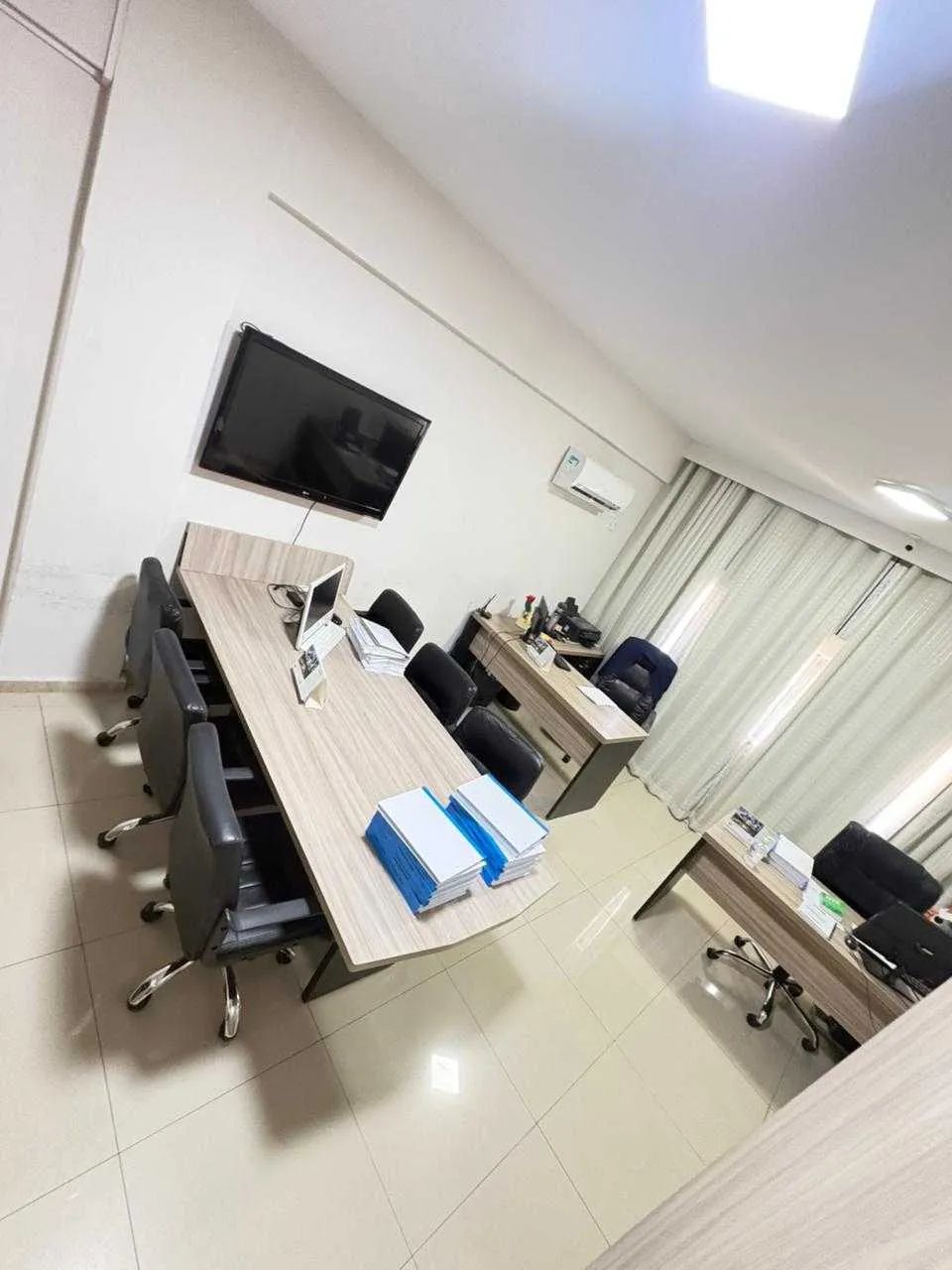 Sala no Edifício Oviedo Teixeira [3597] - Foto 3