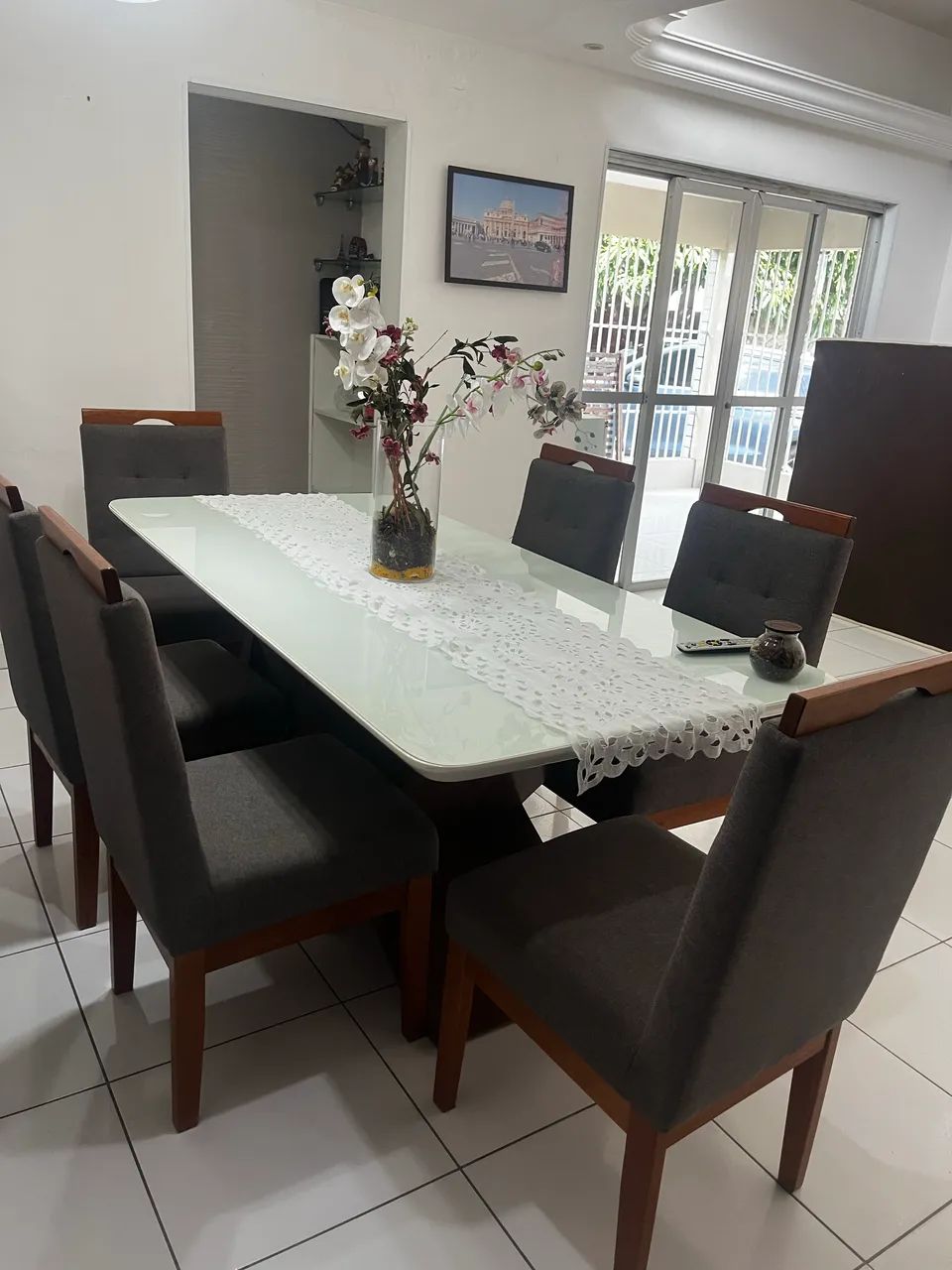 Mesa de jantar com cadeiras