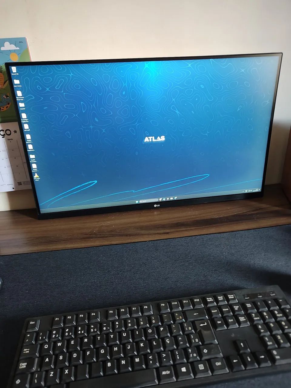 Monitor 32" 4k LG, menos de 1 ano de uso