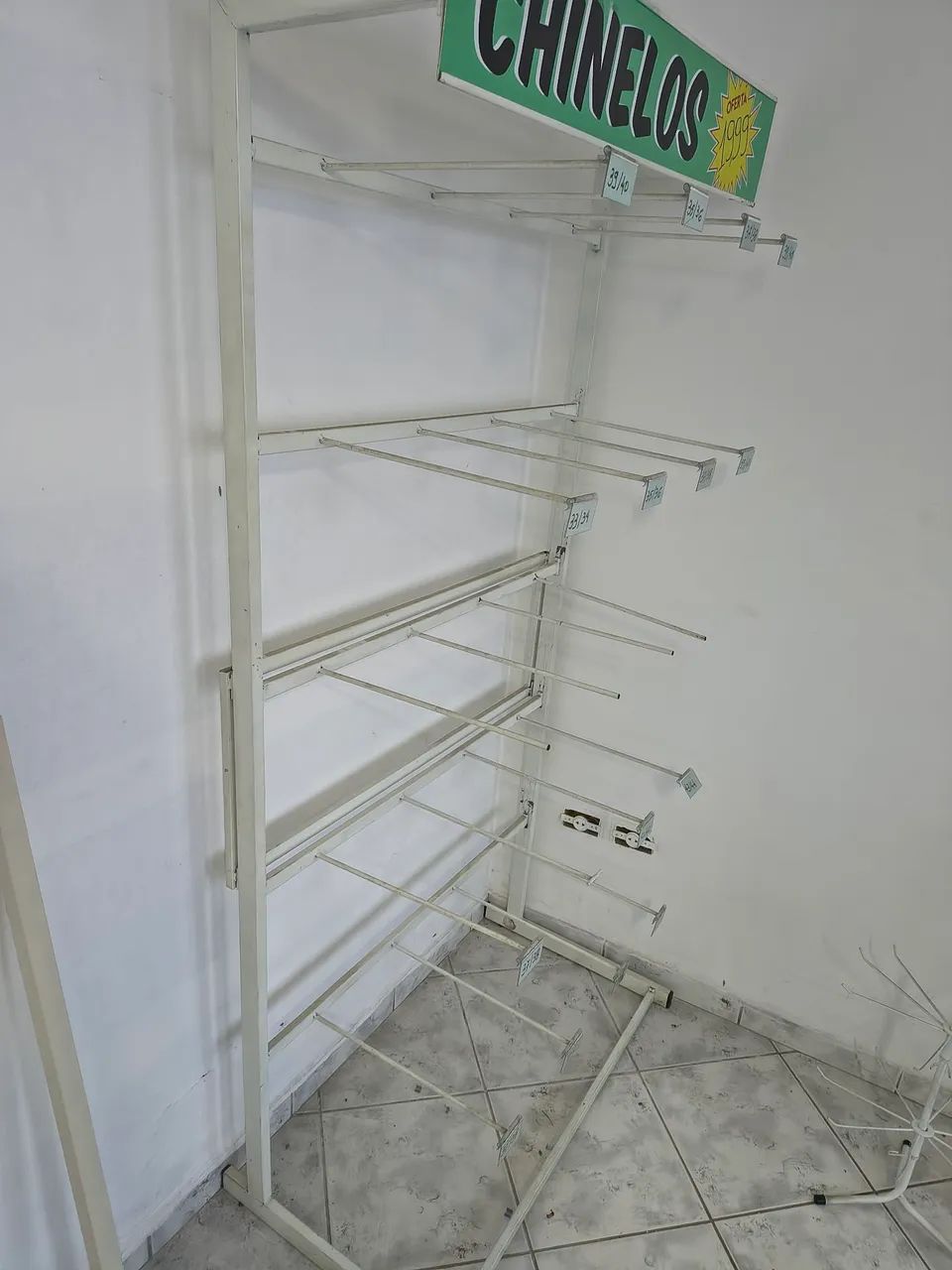 Expositor de chinelo - Foto 2