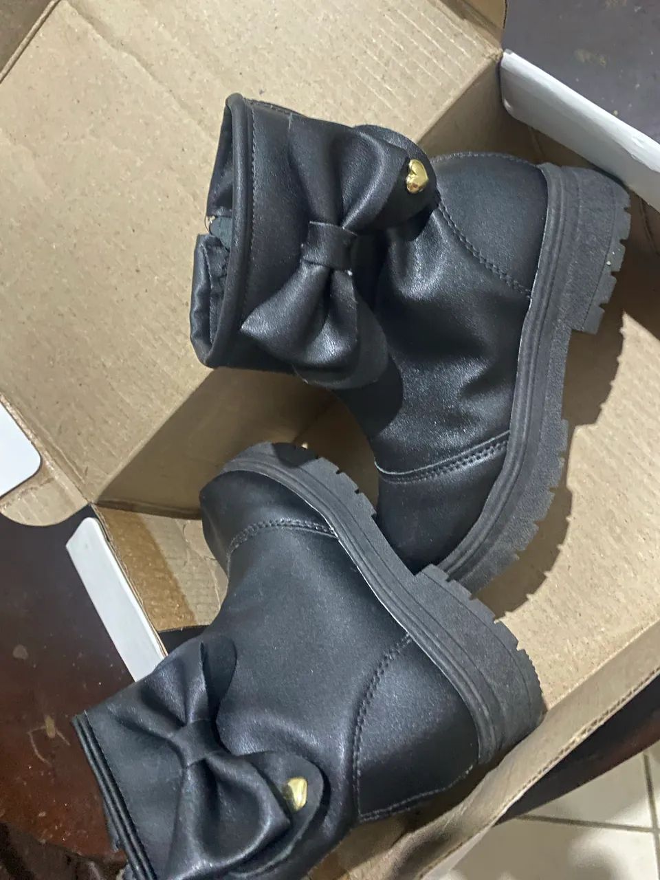 Vendo bota nova ,número 23
