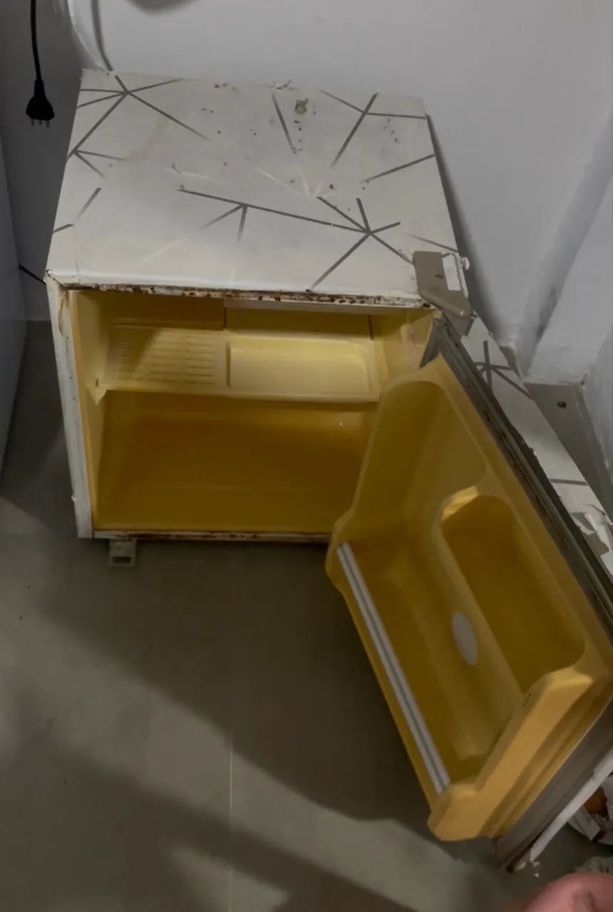 Vende frigobar e cama de solteiro Box  - Foto 5