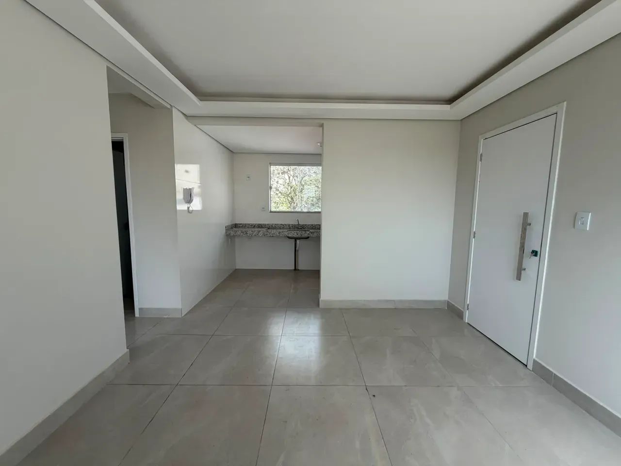 Apartamento com 2 quartos 1 banheiro 1 vaga