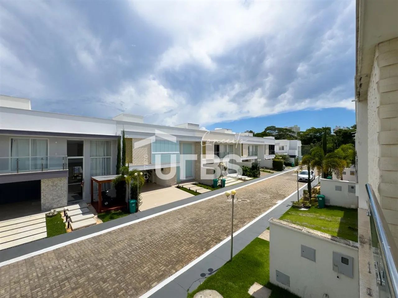 Sobrado com 4 suítes com closet e hidro, 208 m²