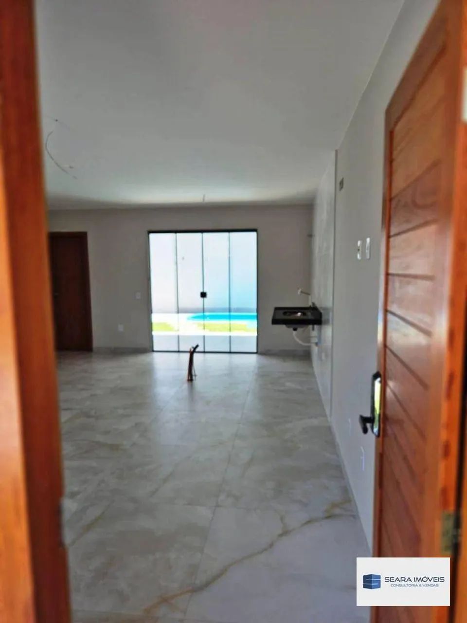 Casa duplex, 3 quartos, suíte, bairro Cocal, piscina e churrasqueira - Foto 3