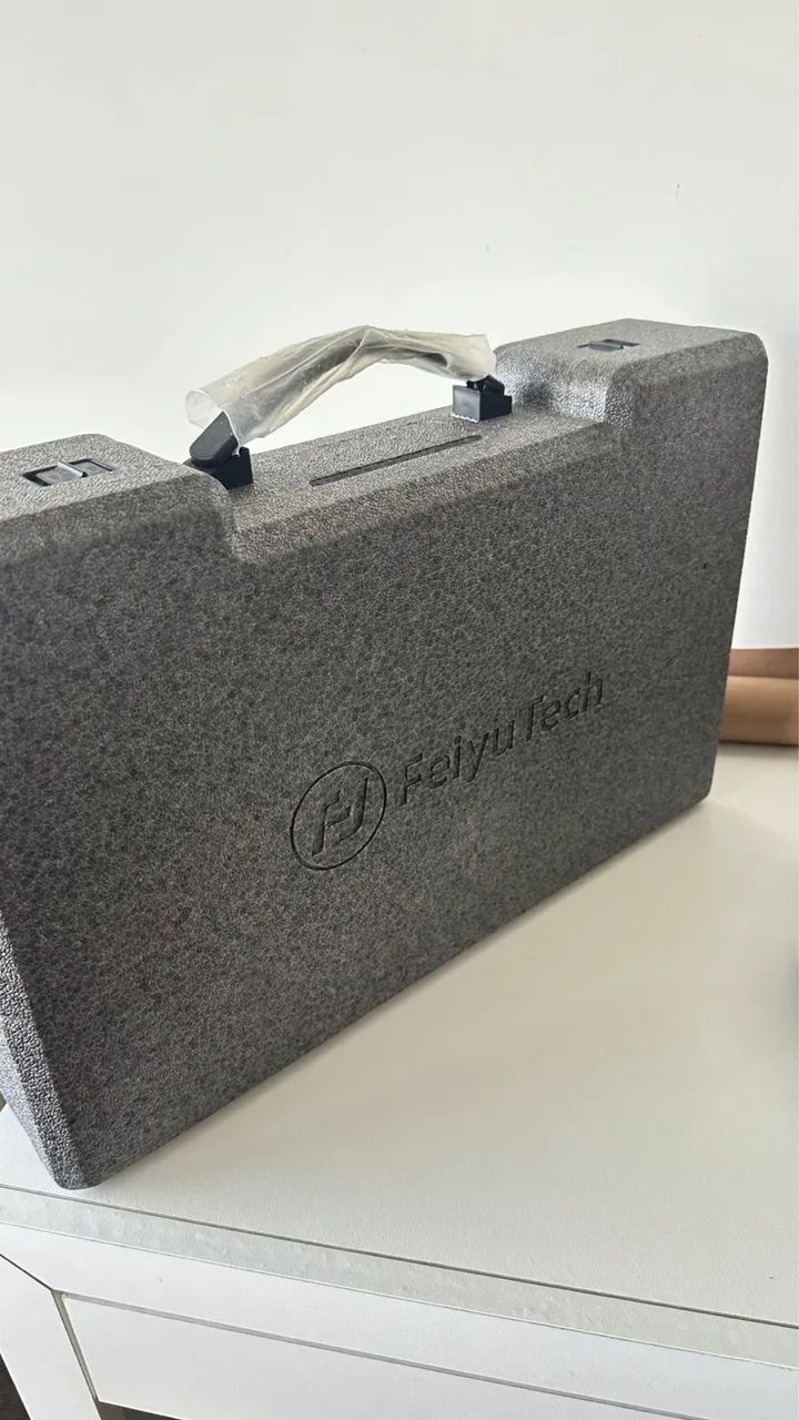 Gimbal FeiyuTech Estabilizador Profissional para Câmera DSLR