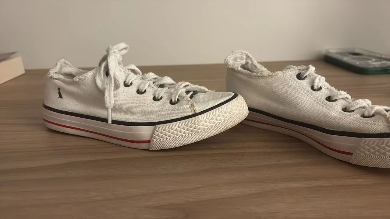 Tenis reserva branco tamanho 33