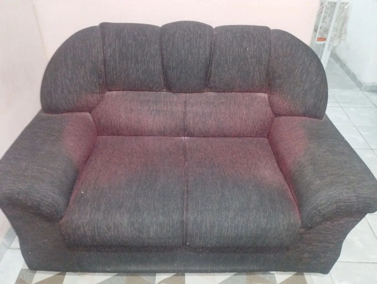 sofá de 2 lugares 