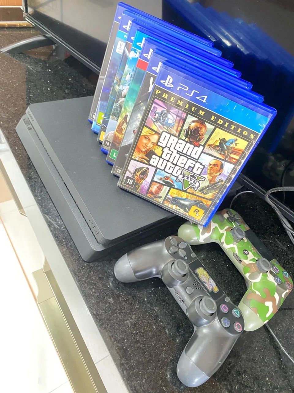 PS4 slim +1 TERABYTES