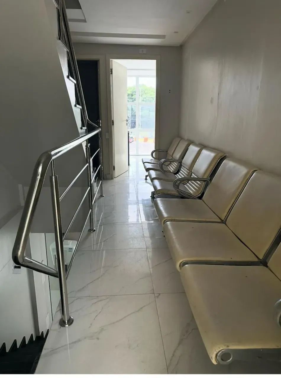 Centro / Prédio Comercial / 9 8 2 2 3 8 9 7 3 - Foto 3