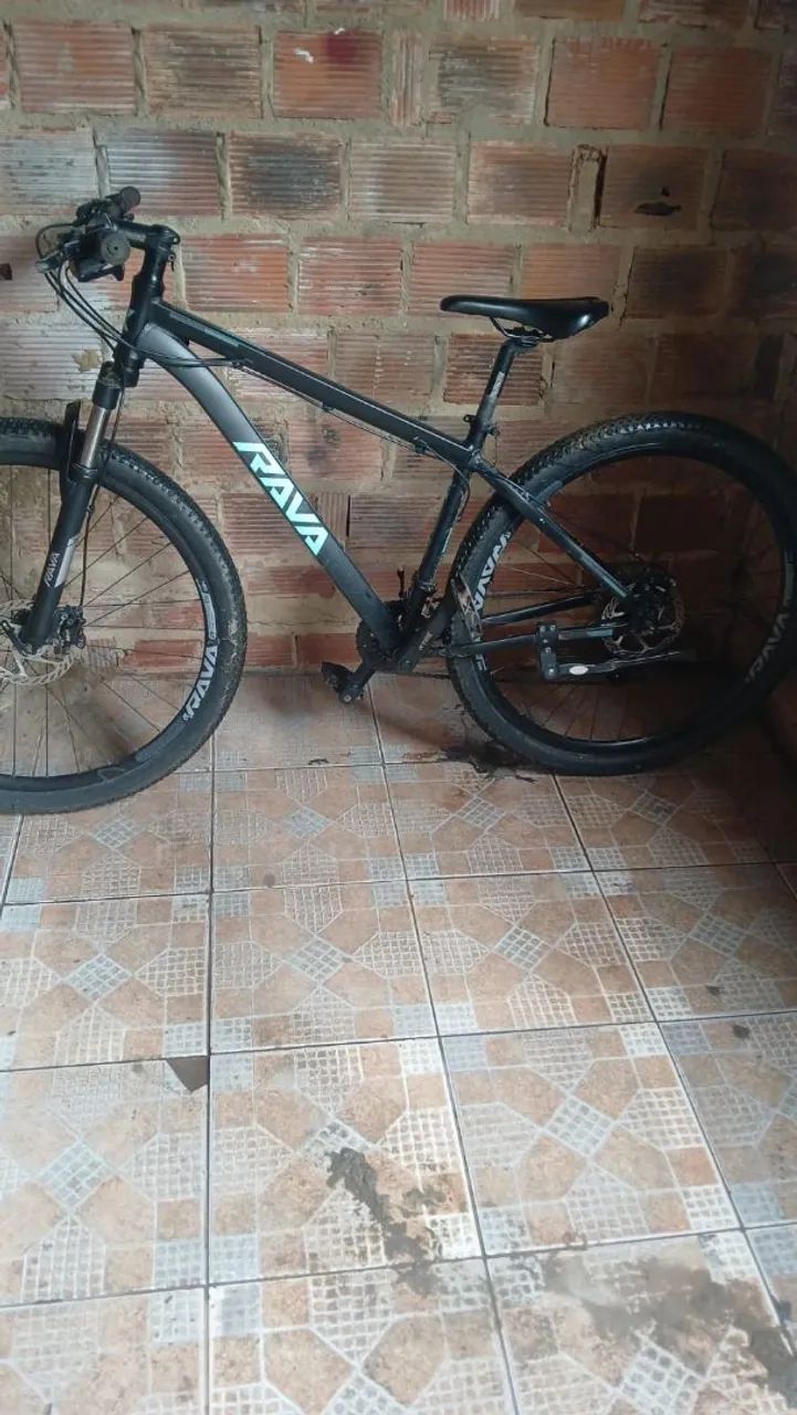 MTB RAVA ARO 29 COM DETALHE AZUL FREIO A DISCO 