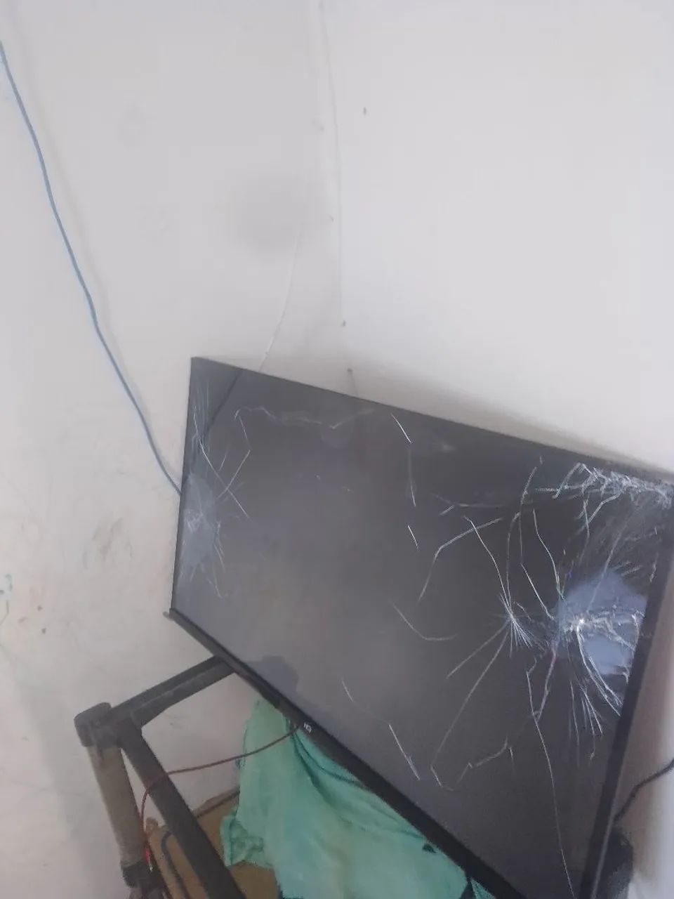 Tv smart quebrada 