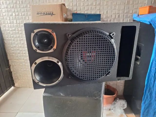 Caixa trio com aparelho DSP Player