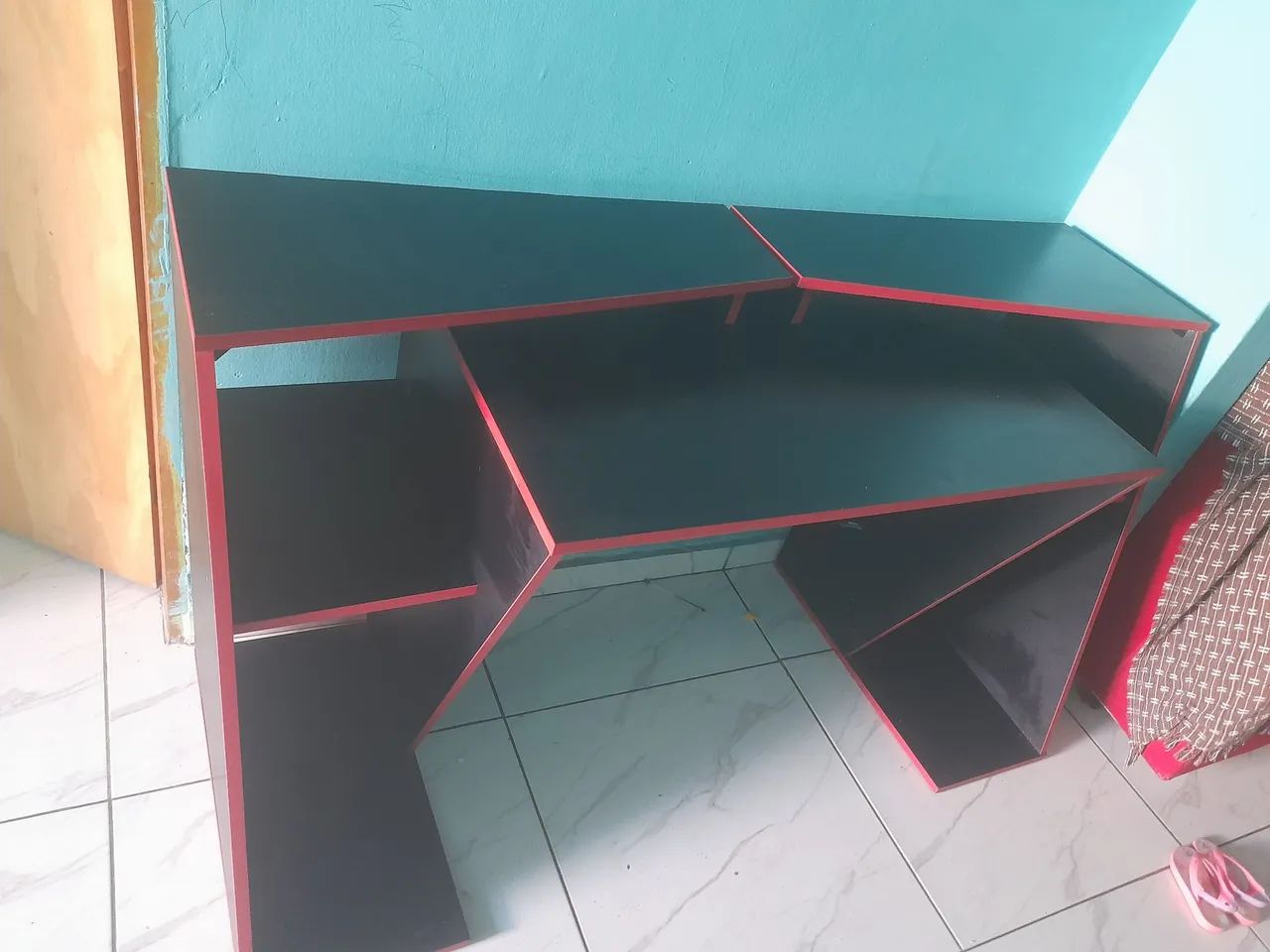 Vendo mesa gamer de computador nova