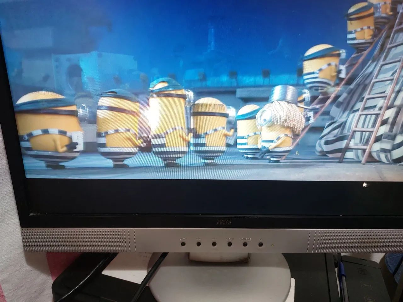 Monitor 22 AOC  - Foto 4