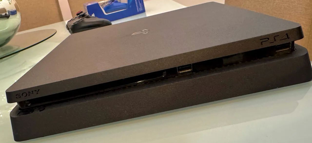 Kit PlayStation 4 1TB Completo + 2 Controles (1 Novo na Caixa) - Foto 2