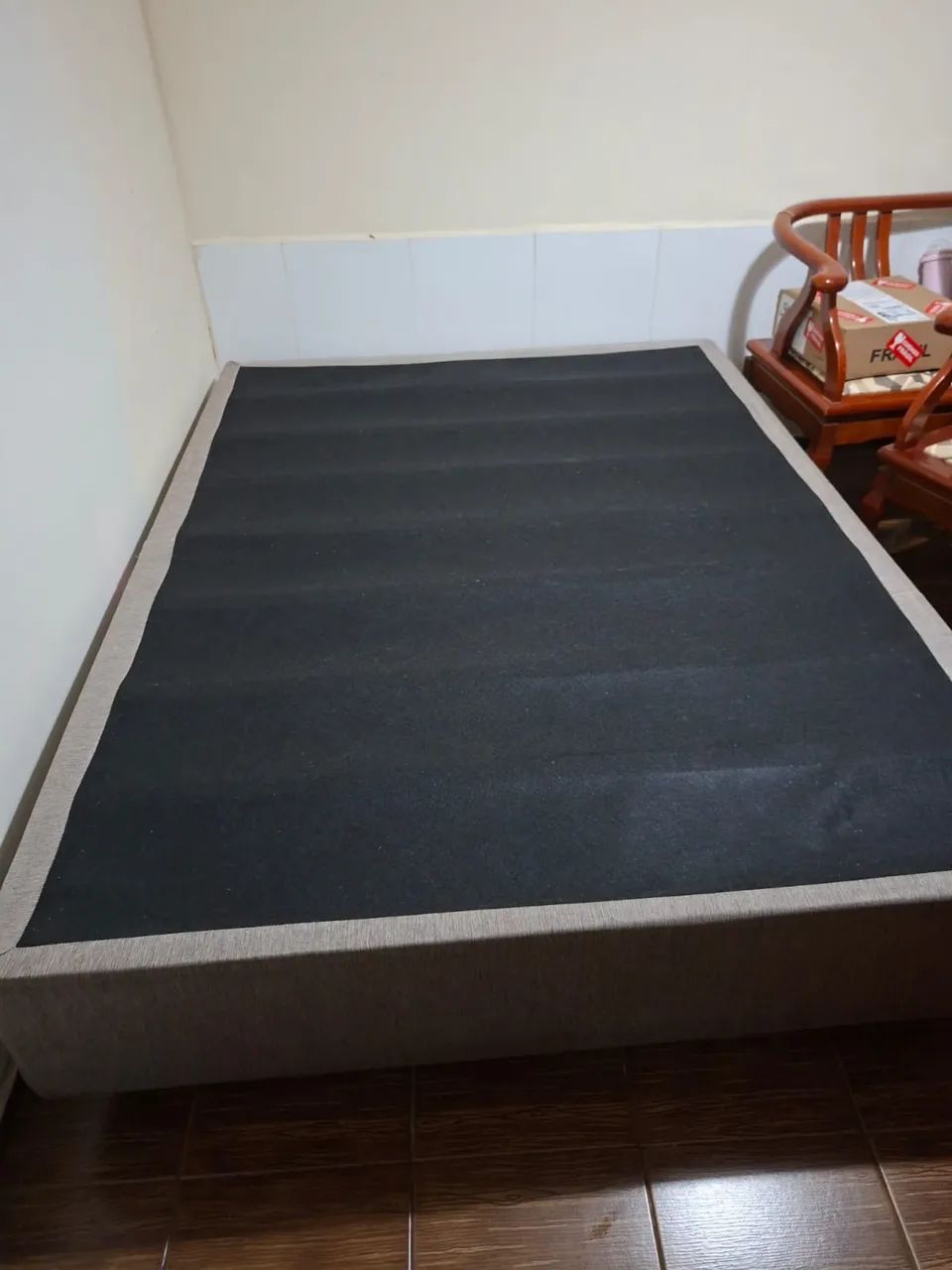 Base box casal