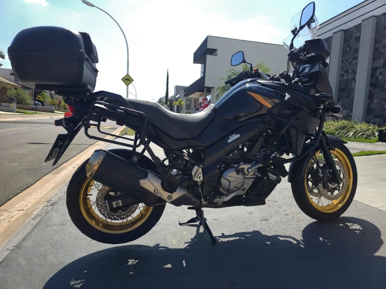 SUZUKI V-STROM 650 AVENTURE - Foto 3