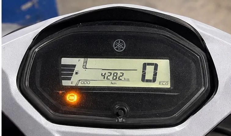 Yamaha fluo híbrida 