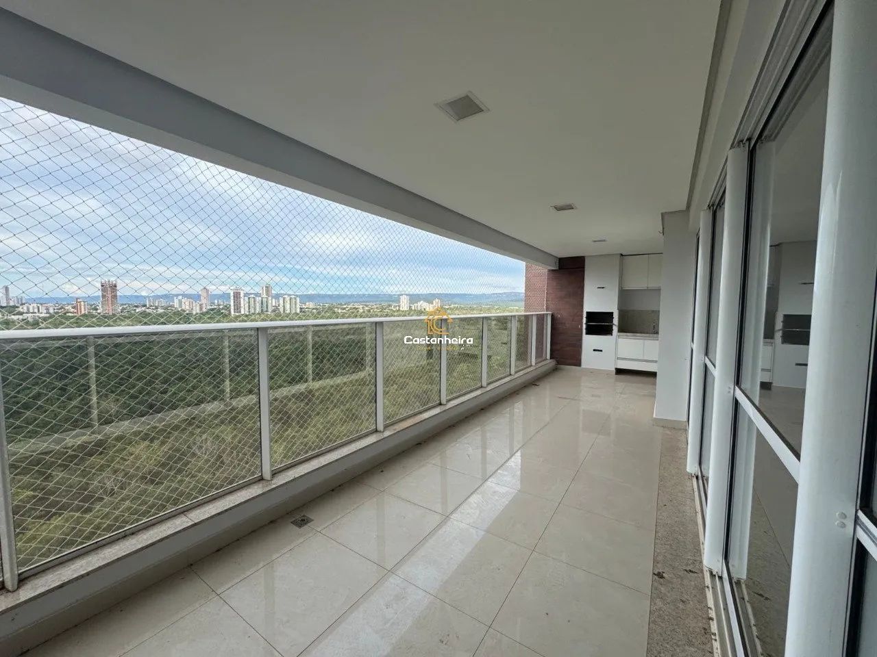 Apartamento Semi-Mobiliado e Acesso Privativo - 04 Quartos sendo 01 Suíte Master com Chuve - Foto 2