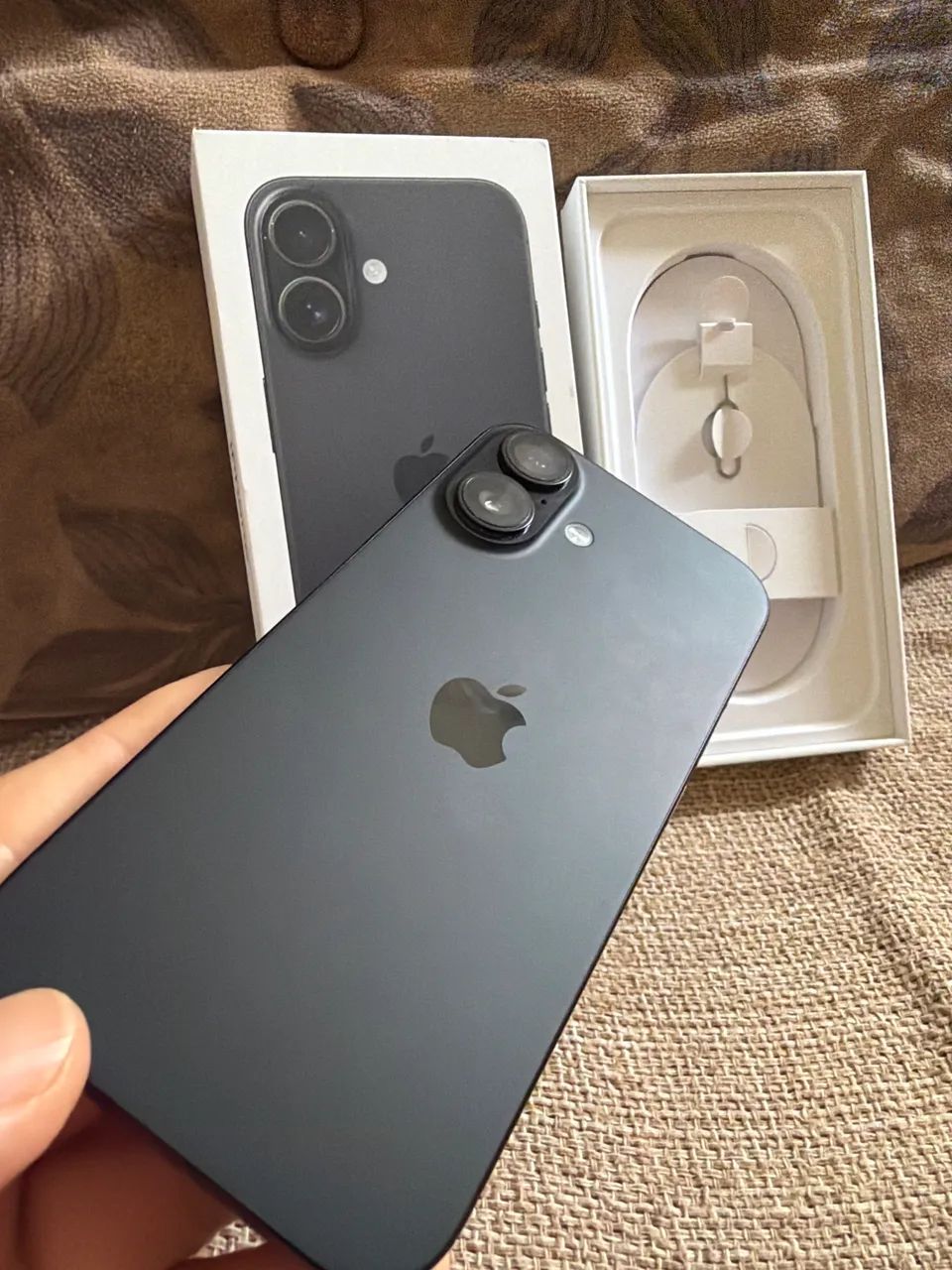 iPhone 16 Normal - Muito Novo - impecável - Pronta Entrega grátis e rápido  - Foto 2